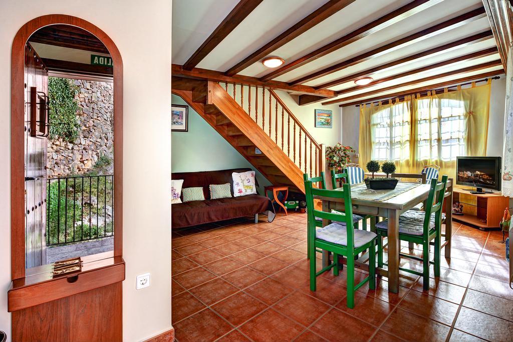 Apartamentos Bellavista Alquézar Eksteriør bilde